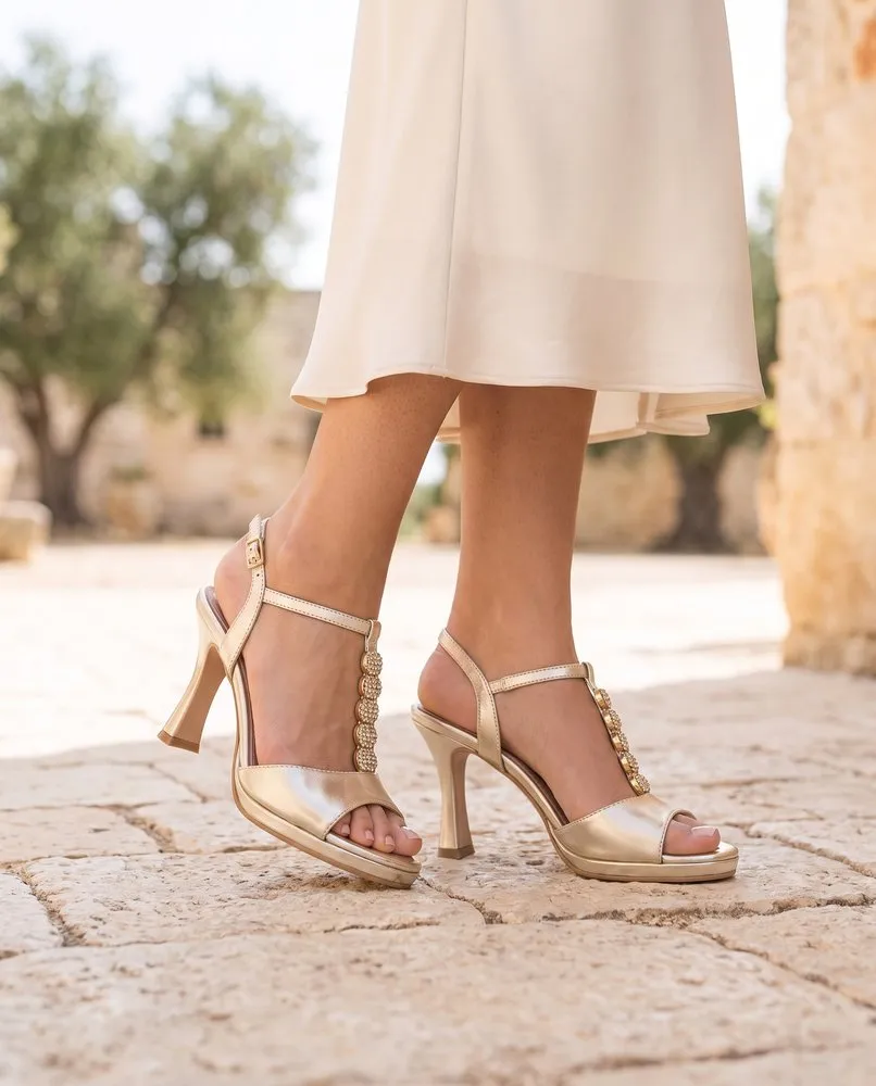 Aria indossata, Puglia, luce naturale