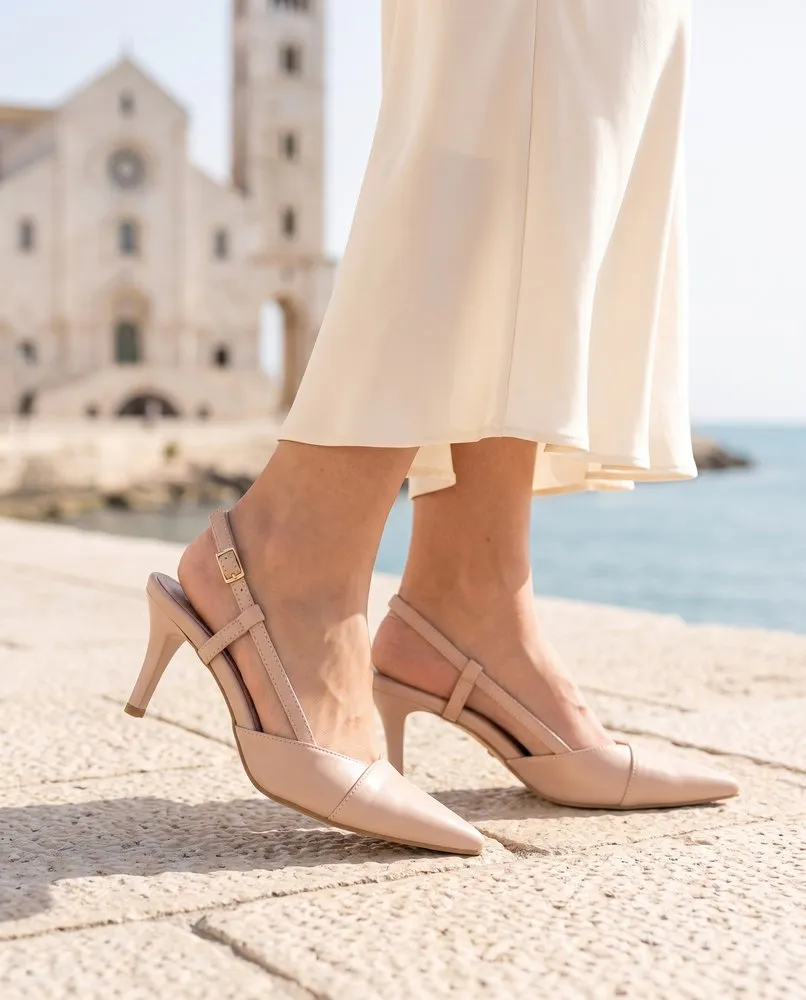 Margherita indossata, Puglia, luce naturale